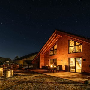 Gartenansicht bei Nacht